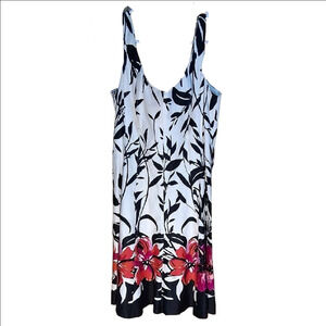 Jones Wear Black and White Floral Dress